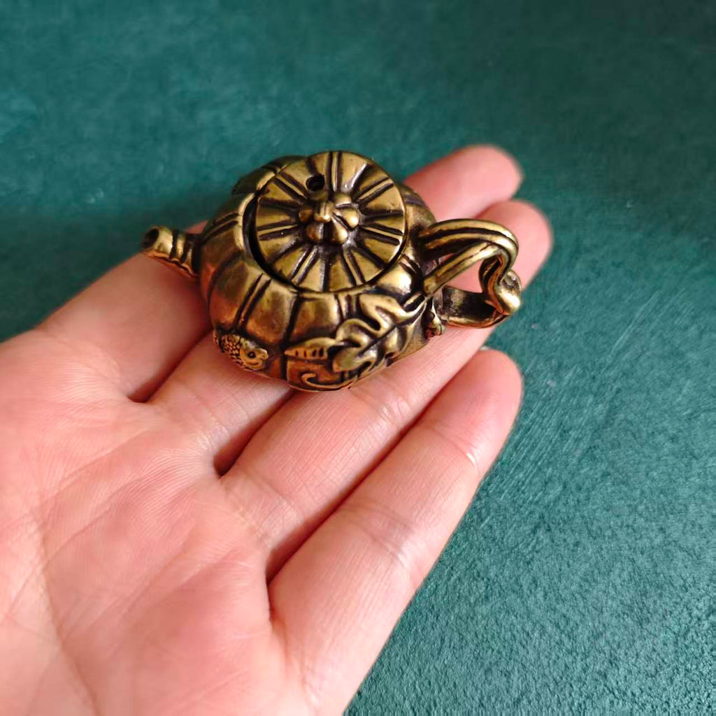 Handcrafted Antique‑Finish Solid Brass Pumpkin Teapot Ornament | Tactile Stress‑Relief Handheld Fidget EDC Desk Collectible Decor