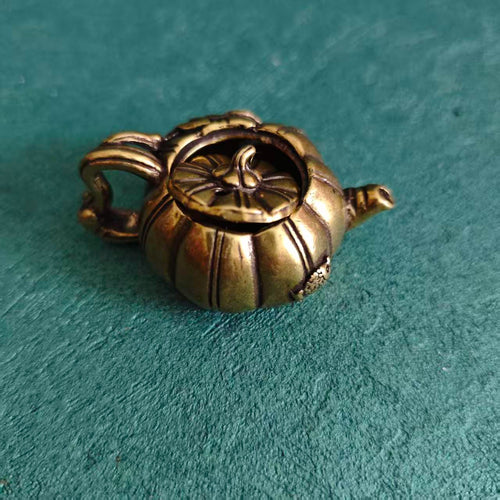 Handcrafted Antique‑Finish Solid Brass Pumpkin Teapot Ornament | Tactile Stress‑Relief Handheld Fidget EDC Desk Collectible Decor