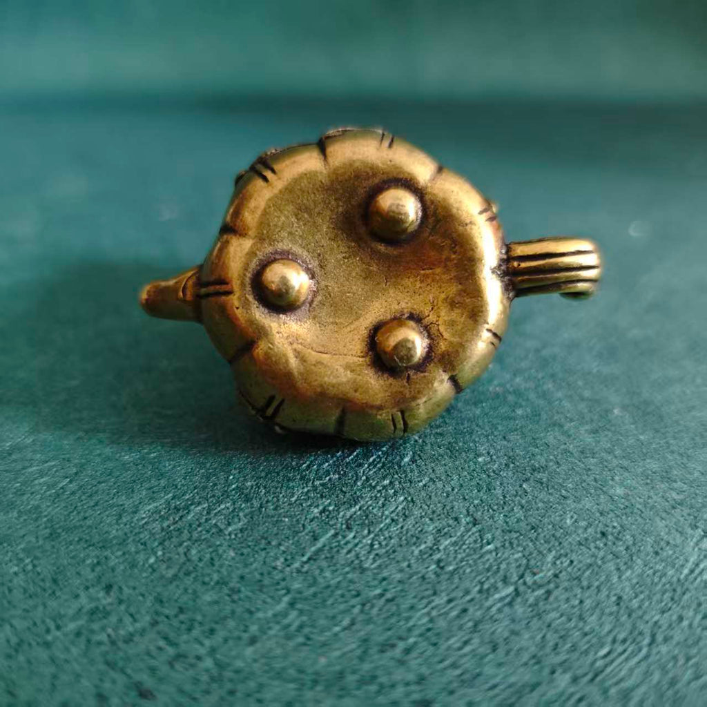 Handcrafted Antique‑Finish Solid Brass Pumpkin Teapot Ornament | Tactile Stress‑Relief Handheld Fidget EDC Desk Collectible Decor