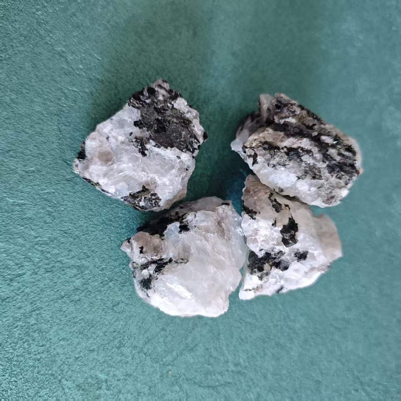 Natural Black Mica in Clear Quartz Rough Crystal 