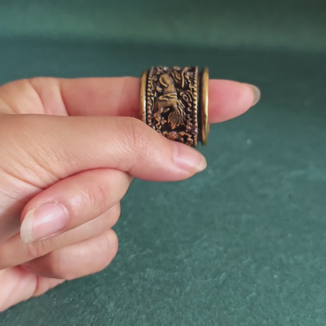Handcrafted Antique-Finish Brass Dragon Thumb Ring | Rotatable Stress‑Relief Spinner Fidget Ring